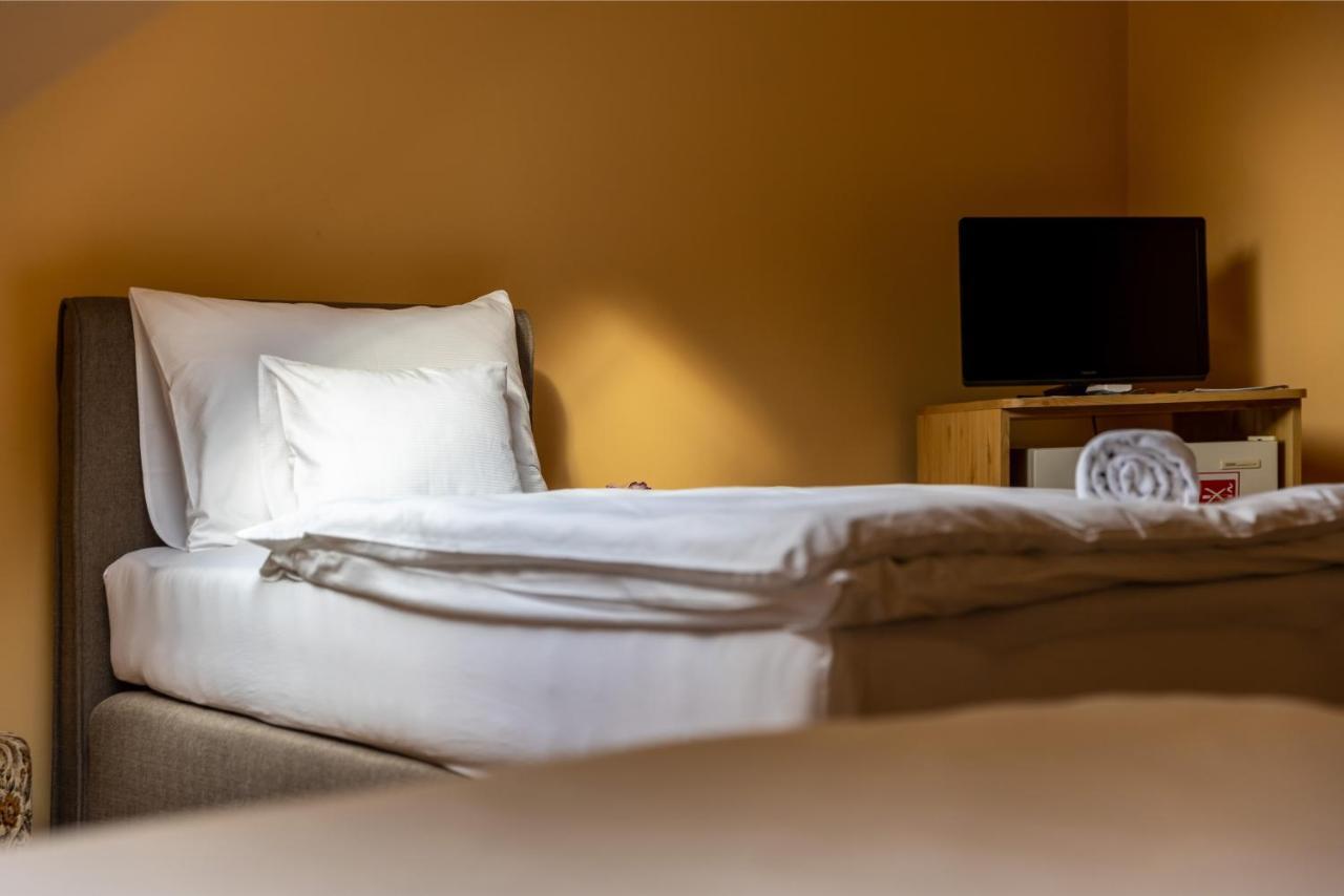 Hotel Betli Panzio à Zalaegerszeg Extérieur photo