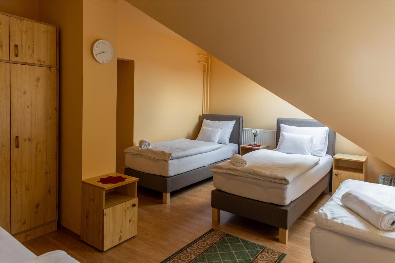 Hotel Betli Panzio à Zalaegerszeg Extérieur photo