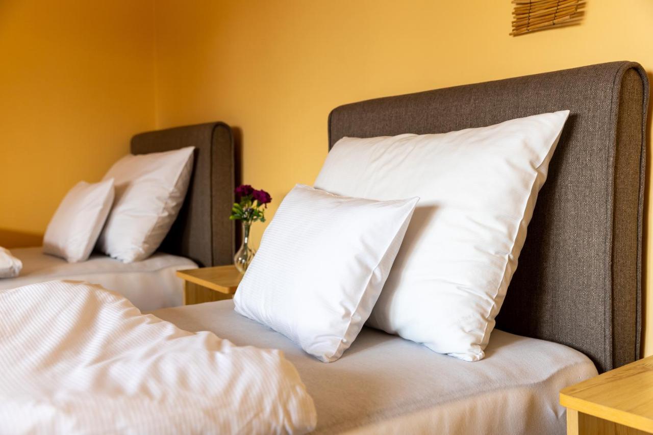 Hotel Betli Panzio à Zalaegerszeg Extérieur photo