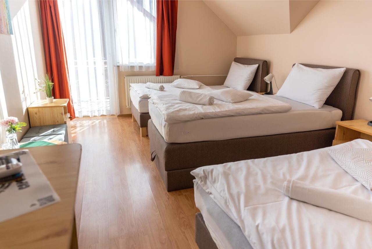Hotel Betli Panzio à Zalaegerszeg Extérieur photo