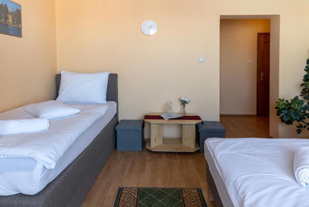 Hotel Betli Panzio à Zalaegerszeg Extérieur photo