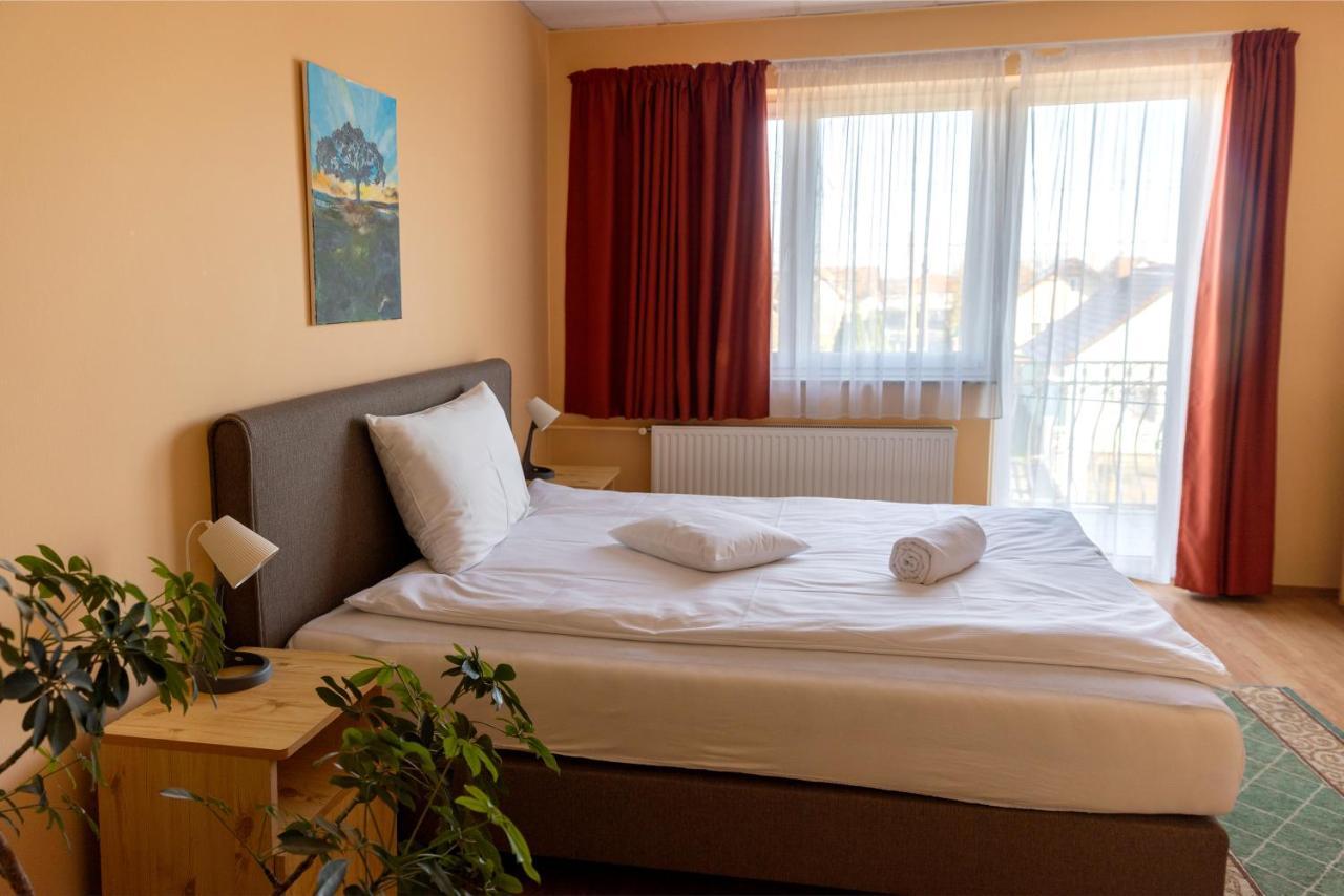 Hotel Betli Panzio à Zalaegerszeg Extérieur photo