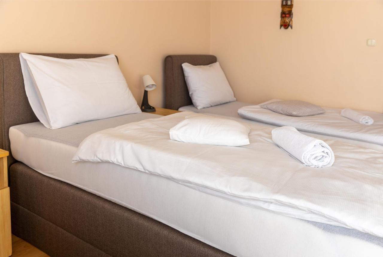 Hotel Betli Panzio à Zalaegerszeg Extérieur photo